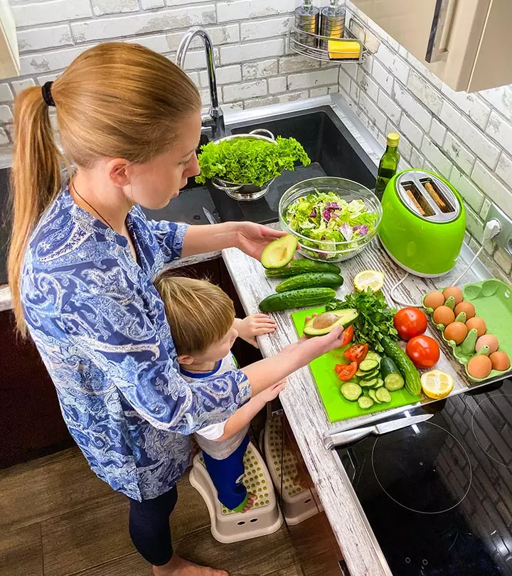 A mom makes some Carb Recipes For her Kids