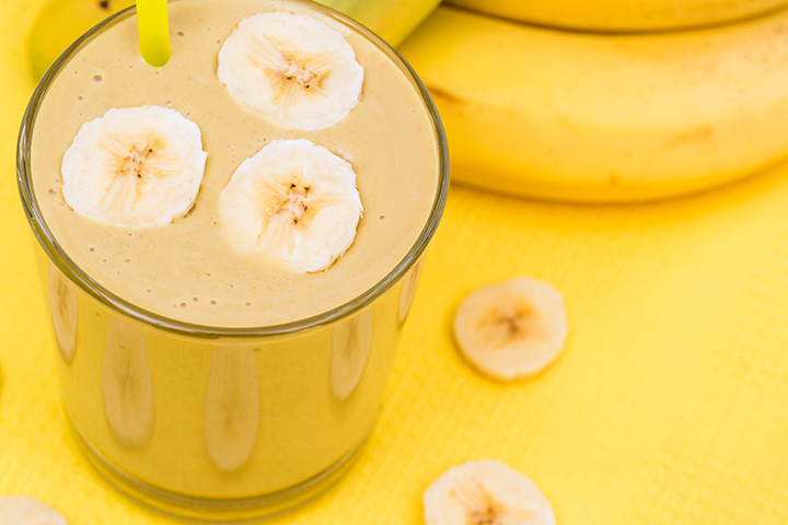 Banana bread smoothie for toddlers