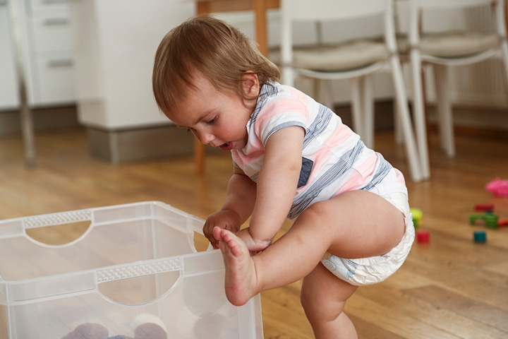 Climbing a box as gross motor activities for infants