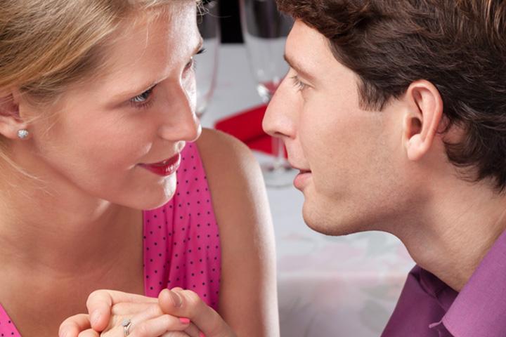 30 Best Couples Games to Play at Home or for a Romantic Date