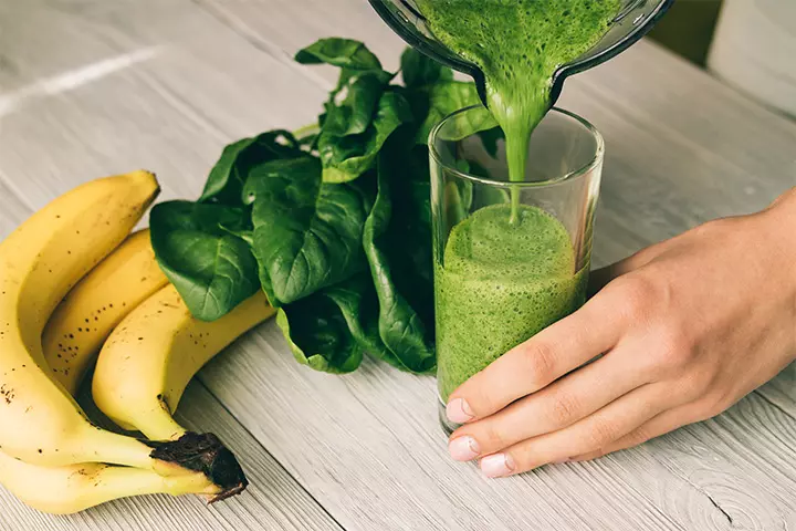 Green grinch smoothie for toddlers