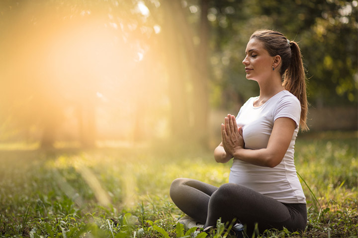 Meditation may help avoid stress and eye twitching during pregnancy