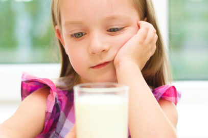 Toddler Won't Drink Milk: What To Do And Alternative Sources Of Calcium