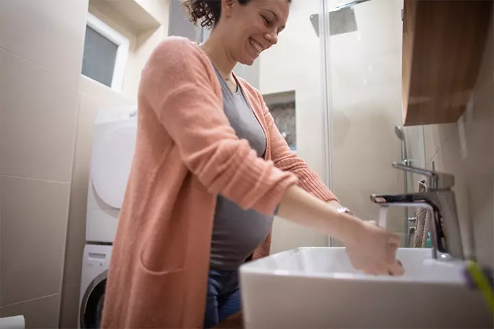 Wash your hands after eating deli meat during pregnancy