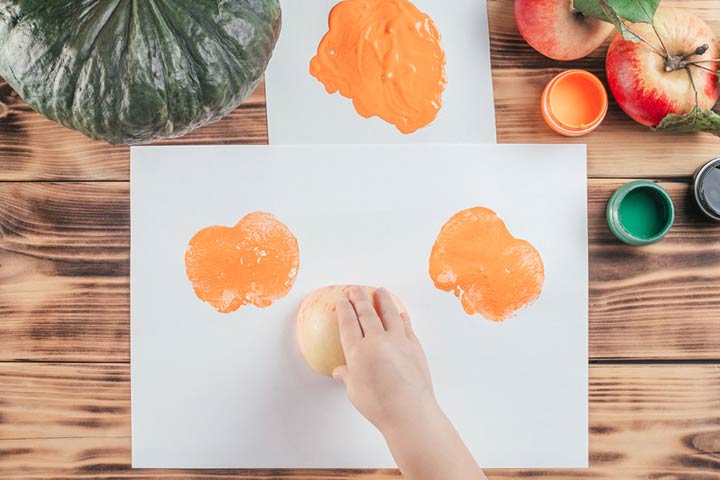 Apple printing autumn activity for toddlers