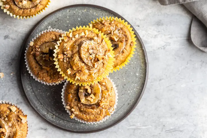 Banana oatmeal smash cake