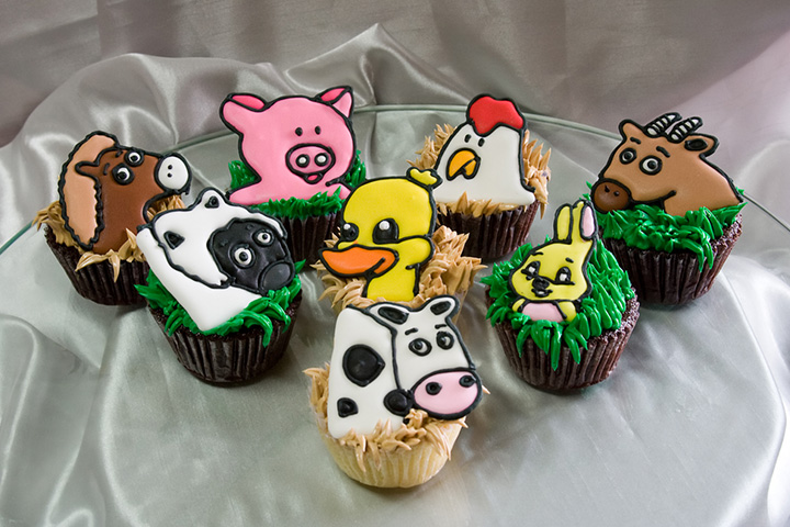 Farm animals cupcake