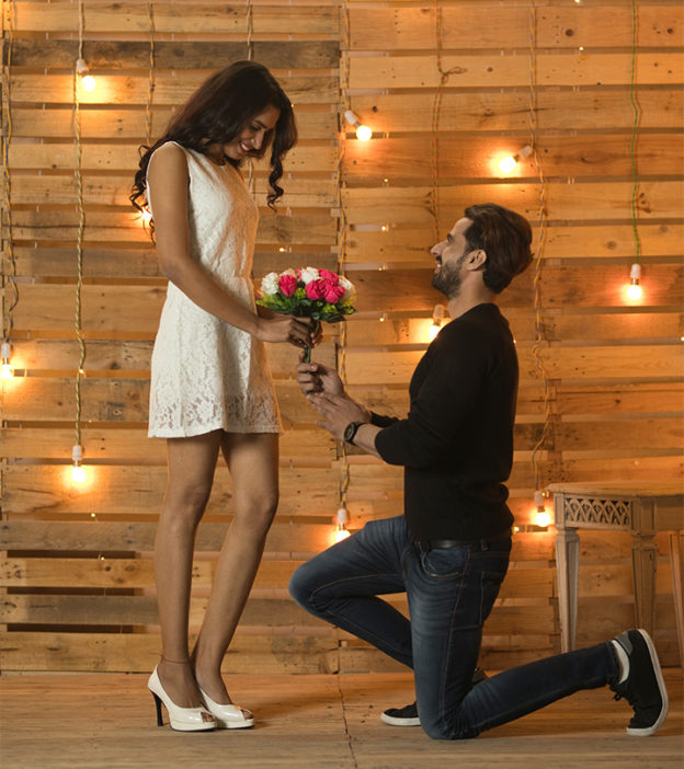 7 Signs To Know How Soon Is Too Soon To Propose