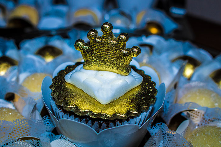 King crown cupcake