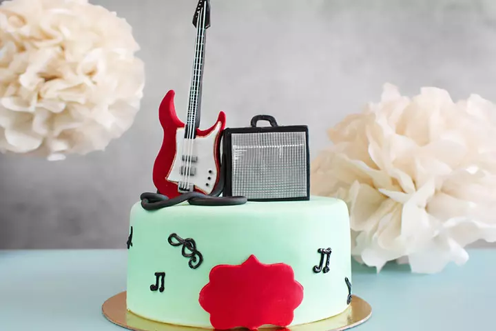 Musical melodies cake smash