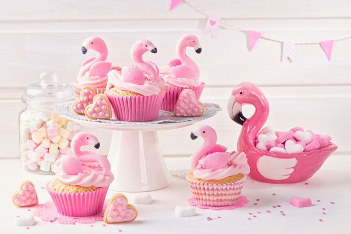Pink flamingo cupcake