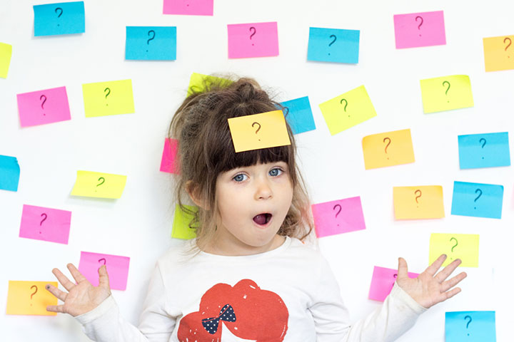 Post-it notes scavenger hunt for toddlers