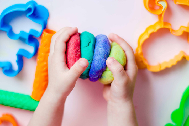 Scented playdough, 5 senses activity for preschoolers