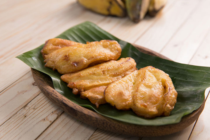Pisang goreng (Indonesian sweet)