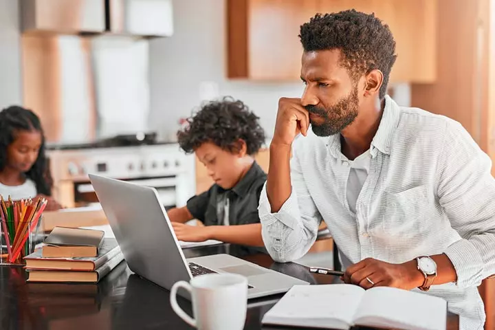 Millennial Dads Rely On The Internet More