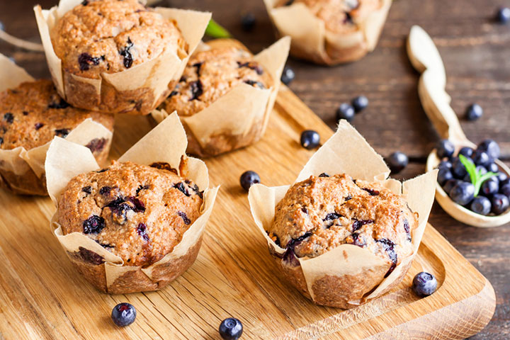 Applesauce oatmeal muffins with blueberries