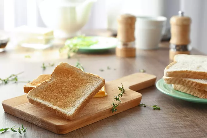 Freeze Bread To Prevent Them From Spoiling
