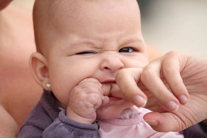 How To Handle Baby's Teething Issues And Maintain Oral Hygiene