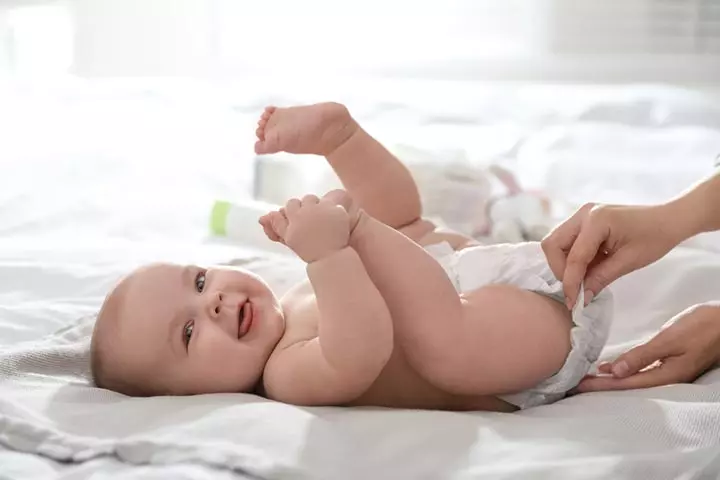 Which Diaper To Use When Your Baby Is In Between Sizes