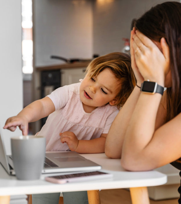 3 Major Similarities Between Working Moms And Stay-At-Home Moms: They’re Not That Different
