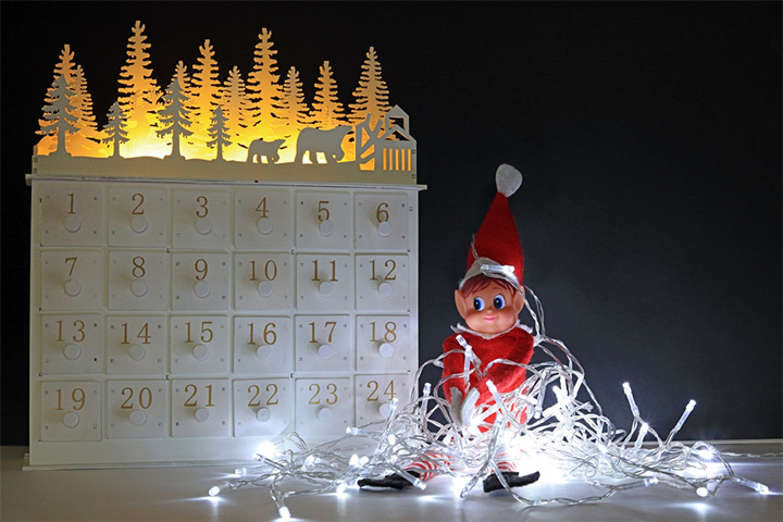 The Elf on the Shelf with the advent calendar