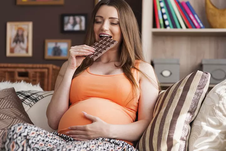 Expecting Mothers Should Avoid Eating Sweets