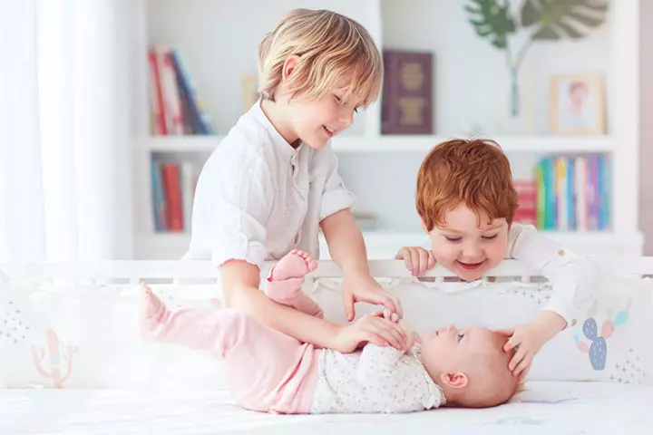 How Older Kids Can Help When You Bring The Baby Home