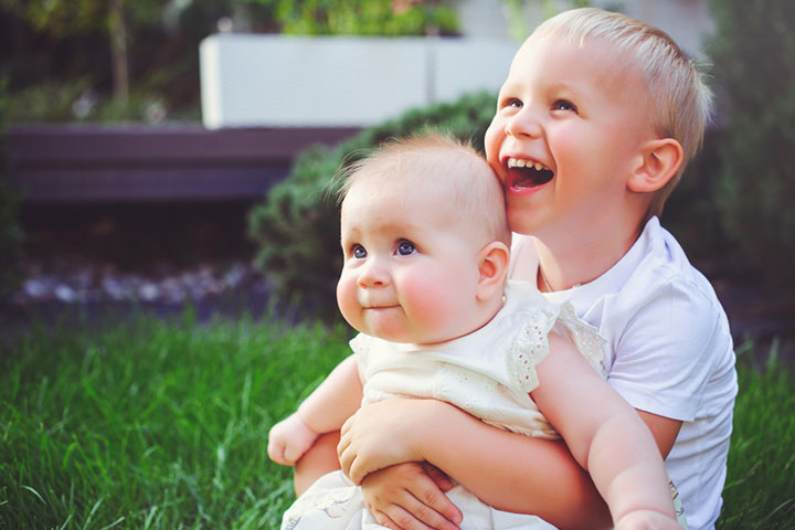 How To Help Older Kids Adjust To A New Baby