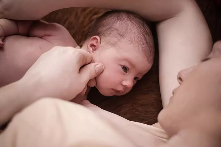 Avoid Making Eye Contact With Your Baby When Trying To Put Them To Sleep