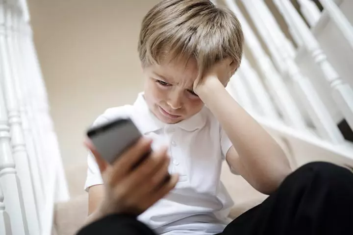 Smartphones Might Make Them Feel Unhappy And Unsatisfied