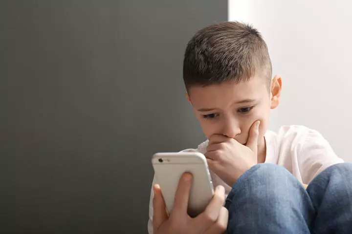 Too Much Information Makes Them Insensitive