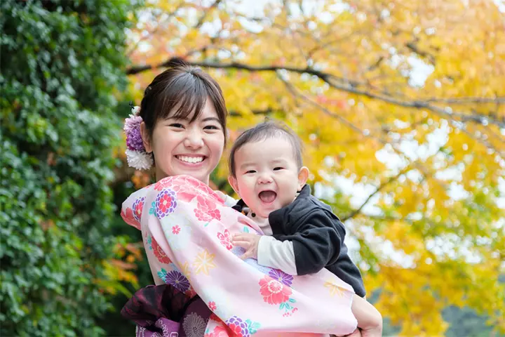 Babywearing Is An Old Japanese Tradition