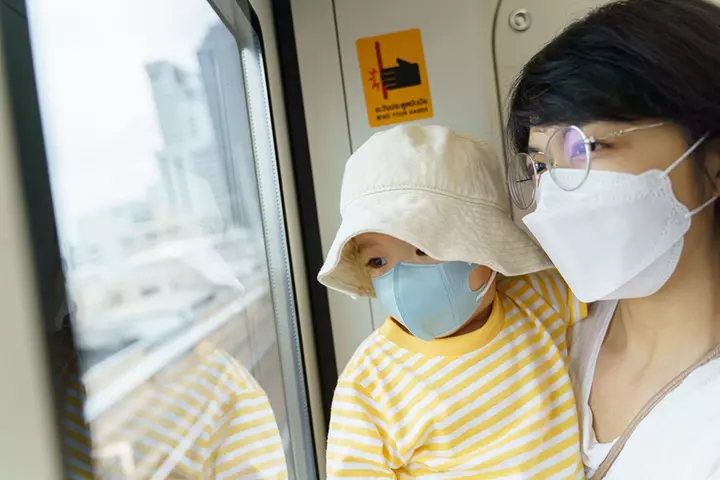 Babywearing Is More Practical While In Public Transportations