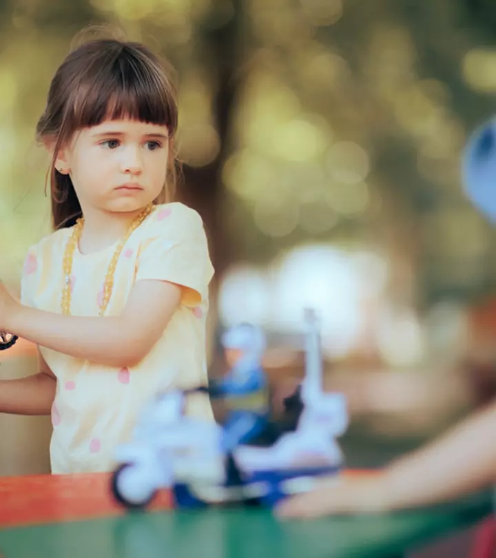 5 Reasons Why You Shouldn't Force Your Toddlers To Share