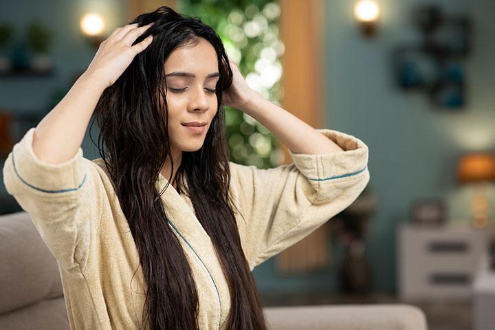 A gentle head massage may provide effective pain relief