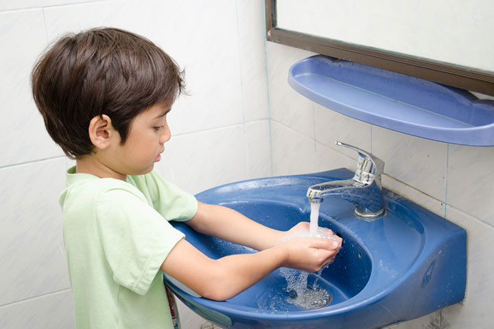 Adequate hand hygiene helps prevent mesenteric lymphadenitis in children