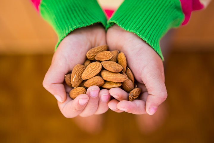 Almonds are rich in magnesium