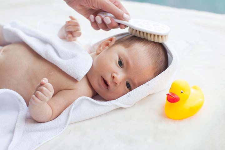 Brush the scalp for baby's hair growth