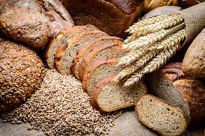 Complex carbohydrates present in whole grains are a good option