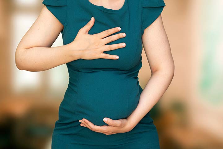 Consuming carbonated drinks during pregnancy can cause heartburn