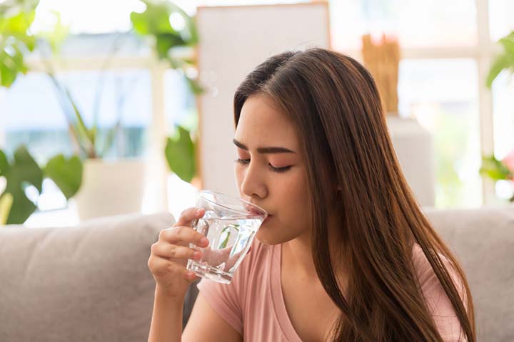 Drinking enough water keeps you energized during breastfeeding