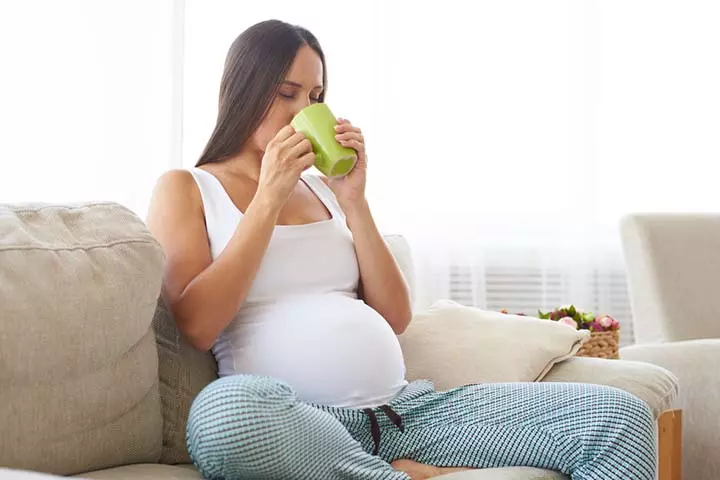  Drinking moderate amounts of green tea during pregnancy is safe