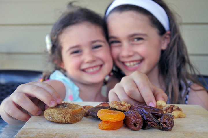 Dry fruits for kids aid in better digestion 