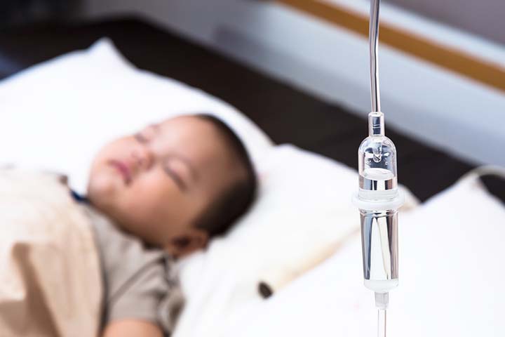 IV route fluid administration for dengue fever in babies