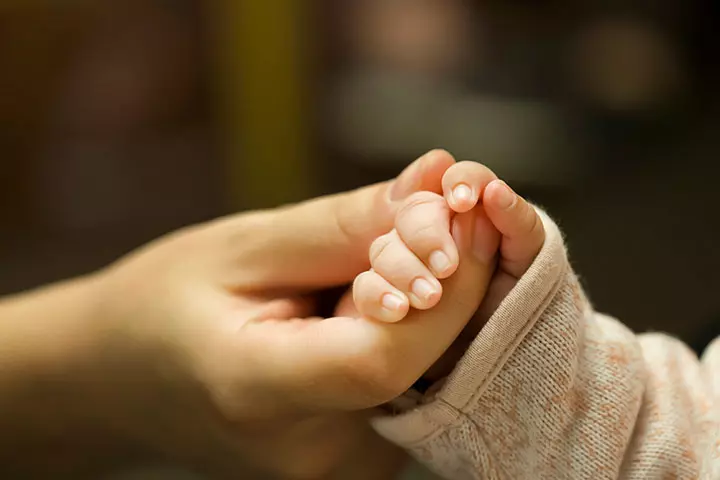 If you touch your newborn’s palm, they grasp your finger.