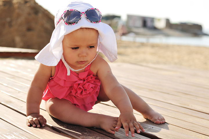 Make the baby wear breathable, natural fabrics