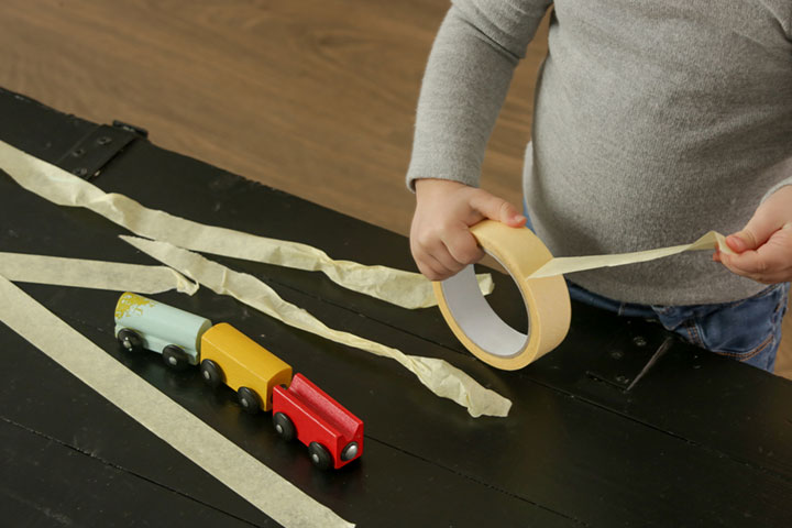Minimize The Toy Sound With Tapes