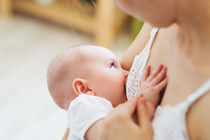 Poor latch is a prominent sign of lip tie in babies