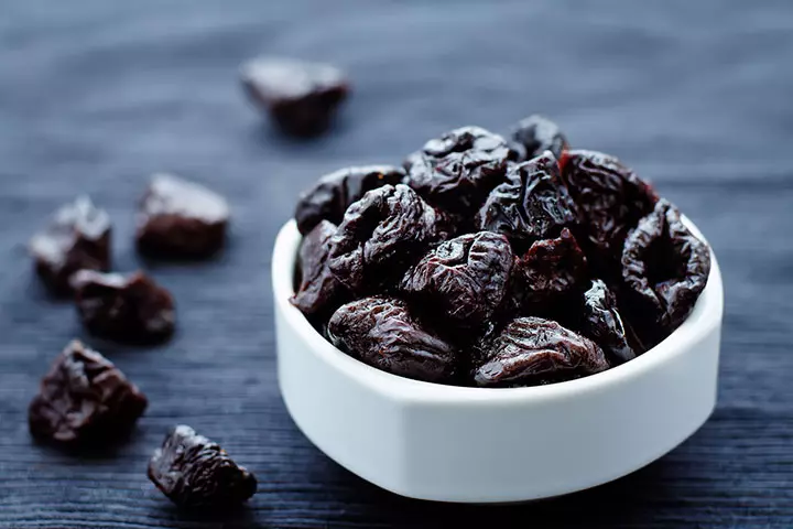 Prunes can effectively help prevent constipation