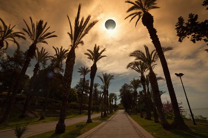 Stay indoors during eclipse